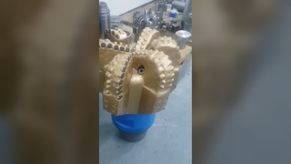 ダウンホール穴あけ工具 PDC ドリルビット