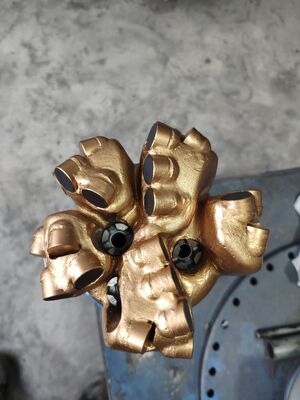 4.5インチ (114.3mm) M516 石油ガス鉱山の掘削のためのPDCドリルビット